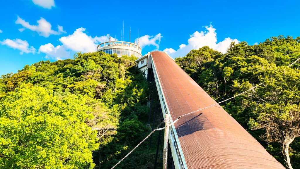 A professional Kobe guide to Sumaura Park, featuring the retro Carlator and the hillside rhythm as an inspiration for Kobe Art and the Kobe Metaverse.
